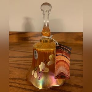 FENTON IRIDESCENT GLASS MARIGOLD BELL